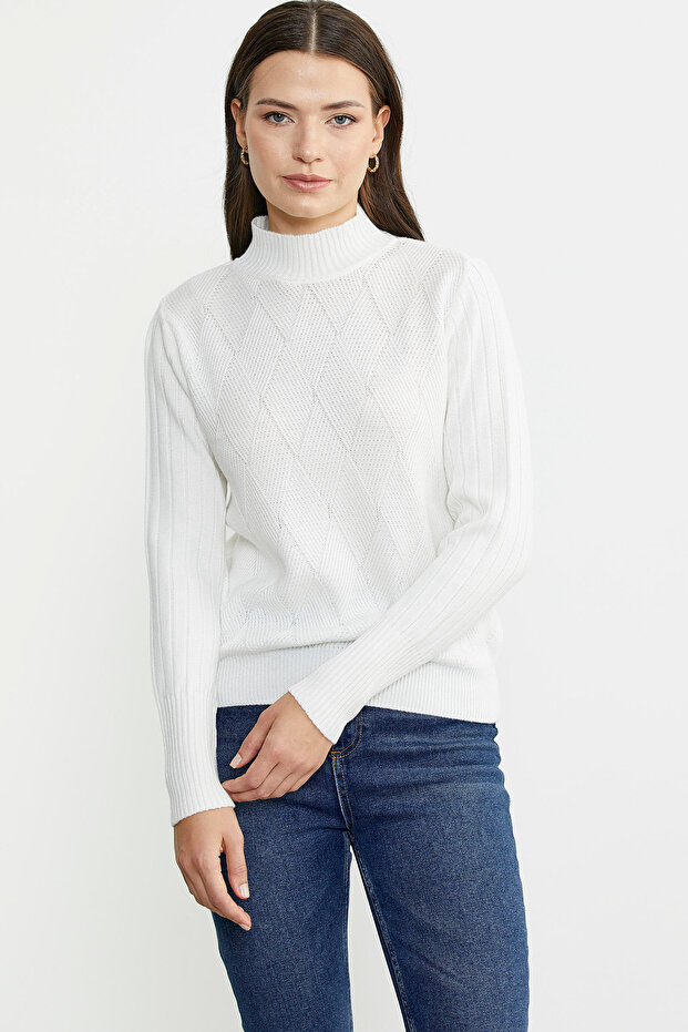Half Fisherman Motif Knitwear Sweater - Bone Color