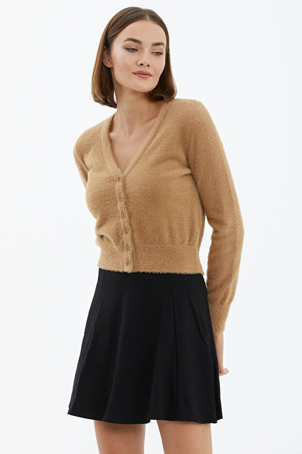 V Yaka Düğmeli Triko Hırka - Kamel - 2