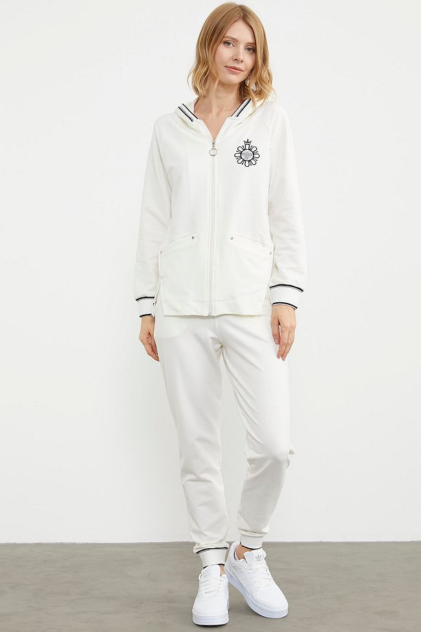 Nakış Detaylı Jogger Eşofman Takım - Ekru - 4