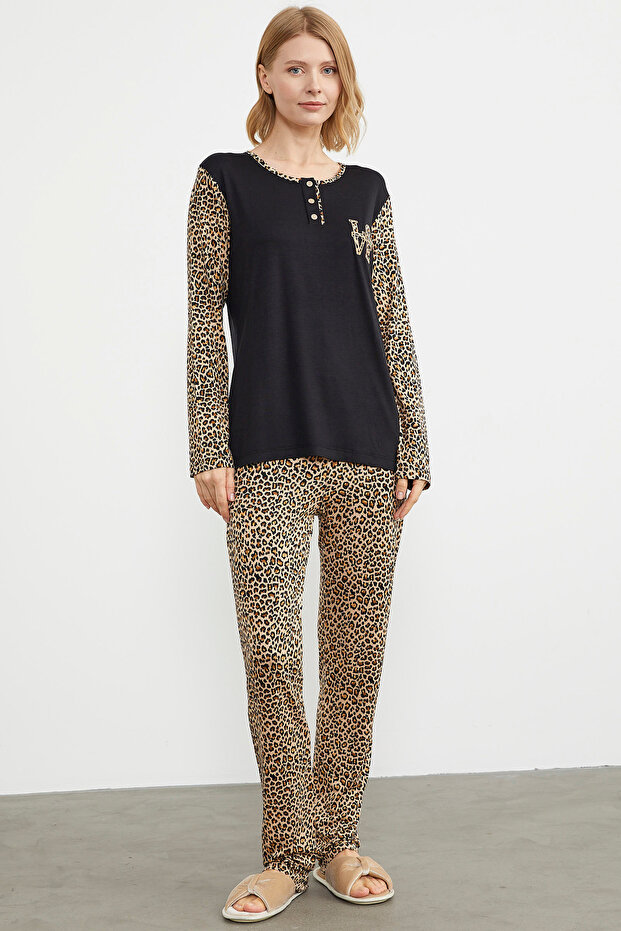 طقم بيجامة بياقة بأزرار على شكل جلد الفهد - أسود - 1