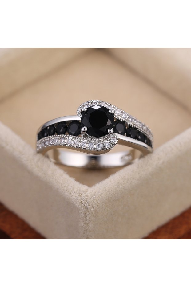 8 F360 Huitan Special-interest Black Stone Women Wedding Ring Dazzling Crystal Zircon Delicate Gift