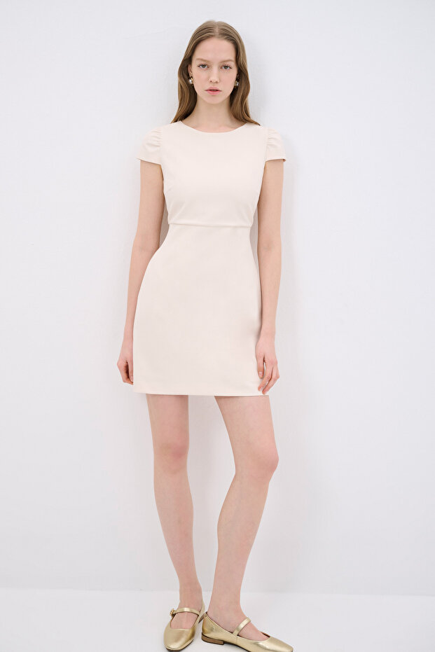 Arkası Pencereli Elbise - 1