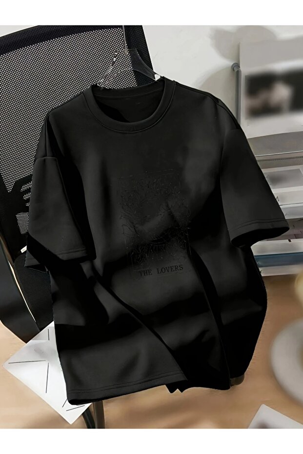 Loose Fit T-Shirt with Stylish Sun and Moon Design - Comfortable Knit Round Neck, All Seasons
