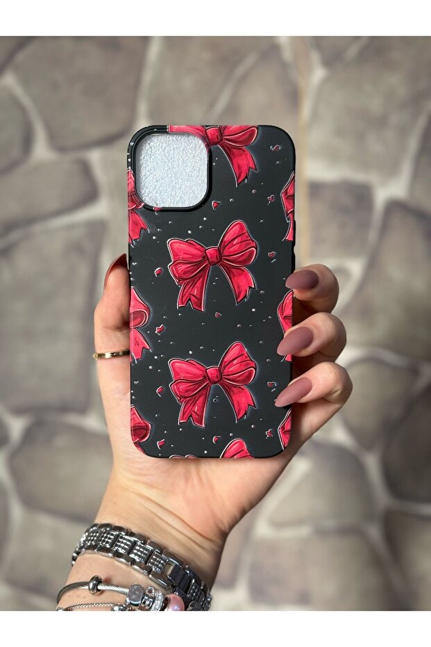 حافظة هاتف من السيليكون مع تصميم إطلاق مخملي داخلي متوافق مع iPhone 16 - 1