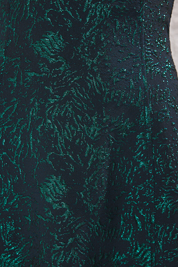 Smaragdově zelené večerní šaty z žakárového tkaného midi ve tvaru A-Line - 3