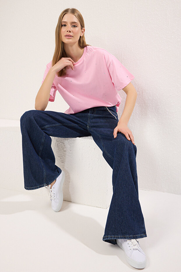 Pembe Pamuklu Taş Detaylı Relaxed/Geniş Rahat Kesim Bisiklet Yaka Örme T-Shirt TWOSS23TS00153 - 2