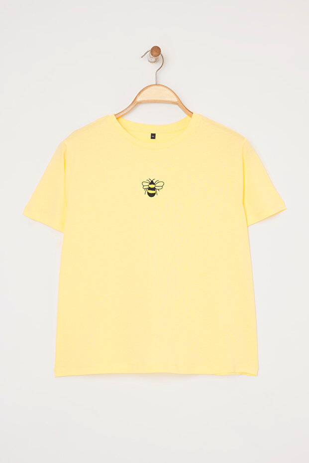 Sarı Bisiklet Yaka Nakışlı Crop Örme Büyük beden T-shirt TBBSS25BF00015 - 5