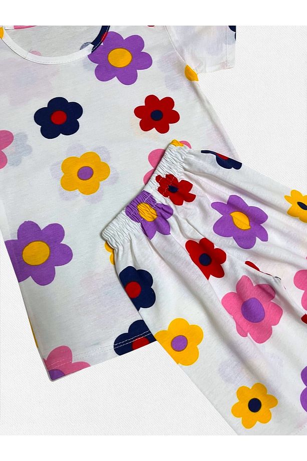 Kız Çocuk %100 Pamuklu Beyaz Çiçekler Desenli Kısa Kollu Fırfırlı Şortlu Yazlık Pijama Takımı - 2