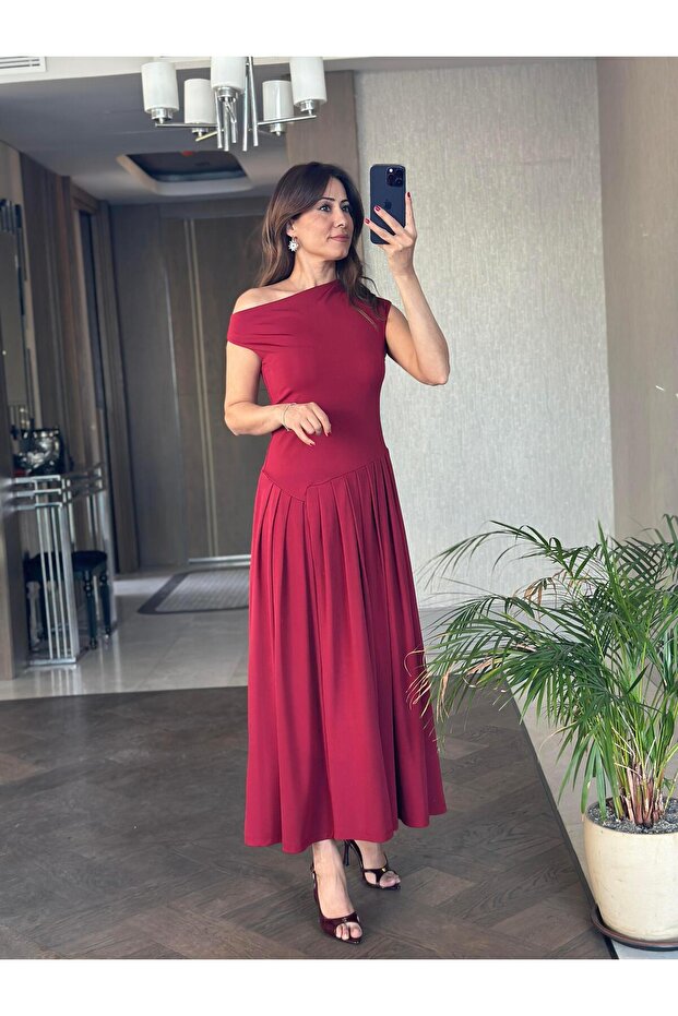 Burgundy Low Sleeve Asymmetric Collar Women's Midi Length Dress
