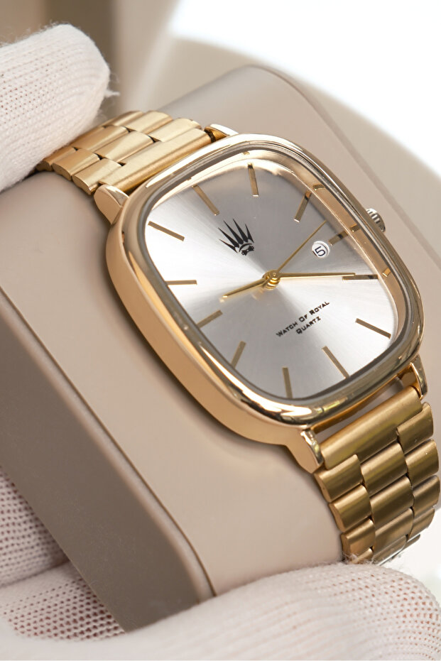Classic Time Gold Metallic Wristwatch