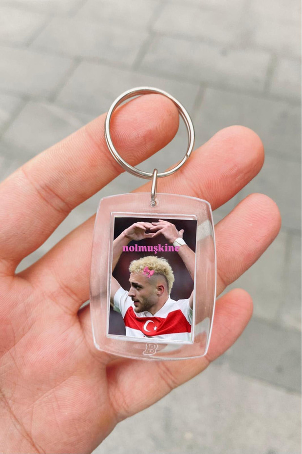 Transparent Frame of All Peace Alper Yilmaz Nolmuskine Keychain