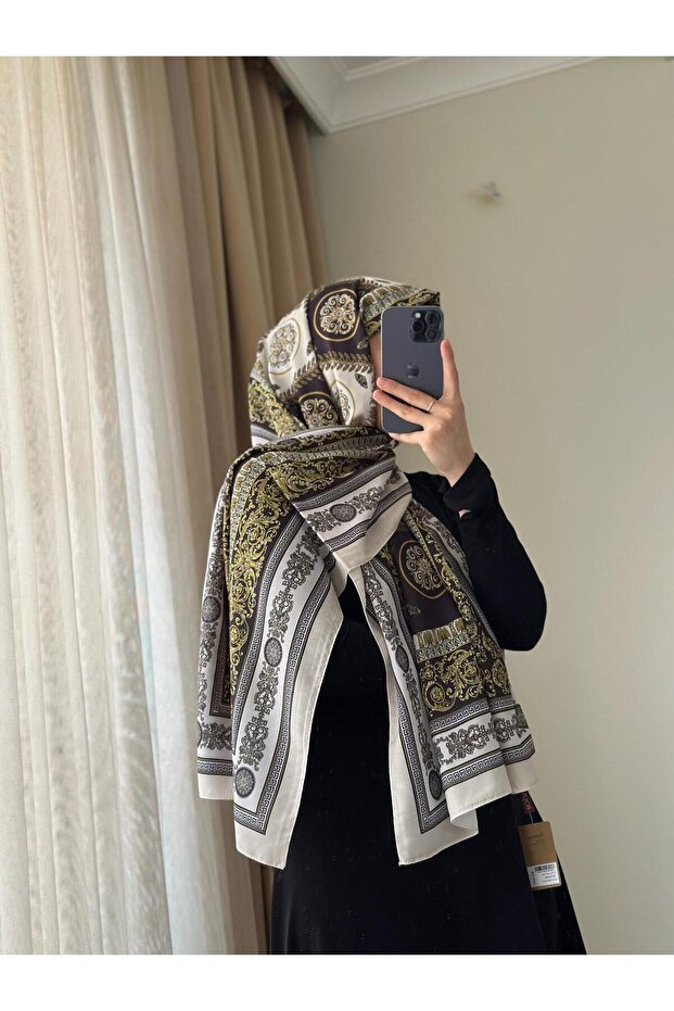 الحجاب عارضة نمط شال