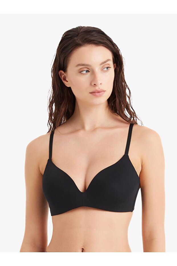 Women's Wire-Free Laser Cut Non-Marking Black Bra C5T6N6O1