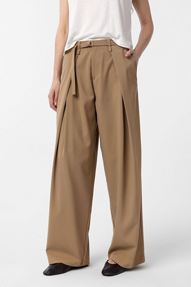 Belted Pleated Women's Trousers