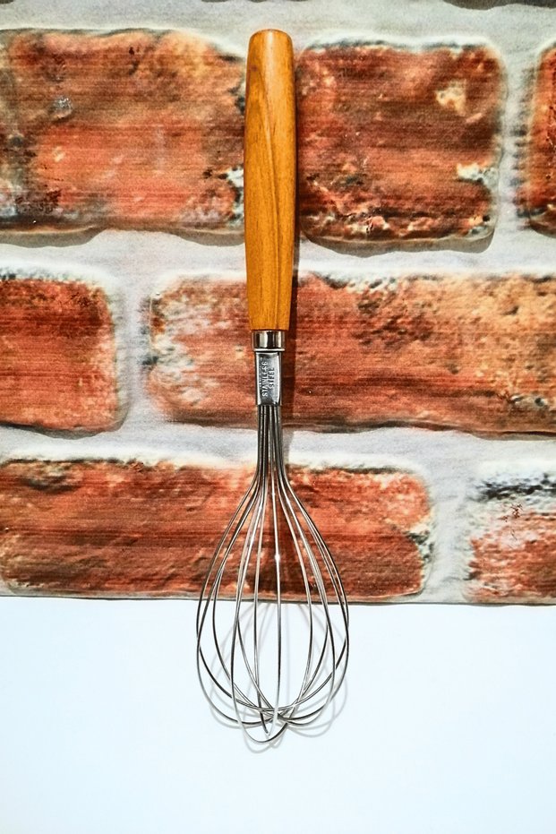 Wooden Handle Steel Beater - Length 26 cm