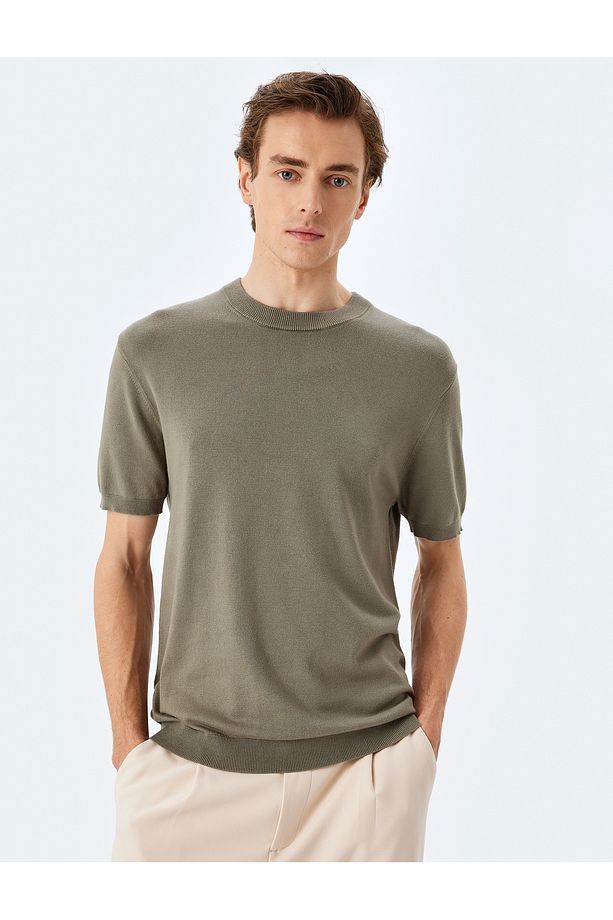 Regular Fit Bisiklet Yaka Viskon Basic Kısa Kollu Triko Tişört - 3