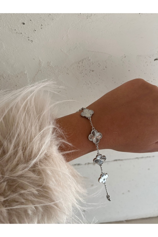 Silver Color 4 Leaf Brand Bracelet