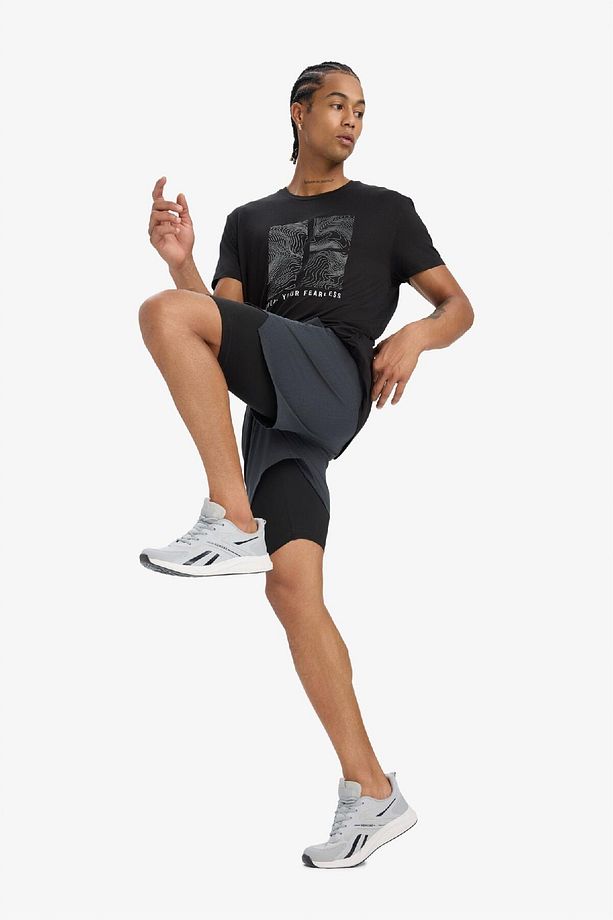 DeFactoFit Slim Fit Dar Kesim Sporcu Taytlı Dokuma Şort D7809AX25SP - 3