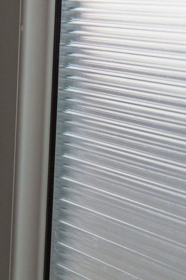 176-0316 Çizgi Desen Kendinden Yapışkanlı Cam Folyo (45 CM X 1 MT) - 6