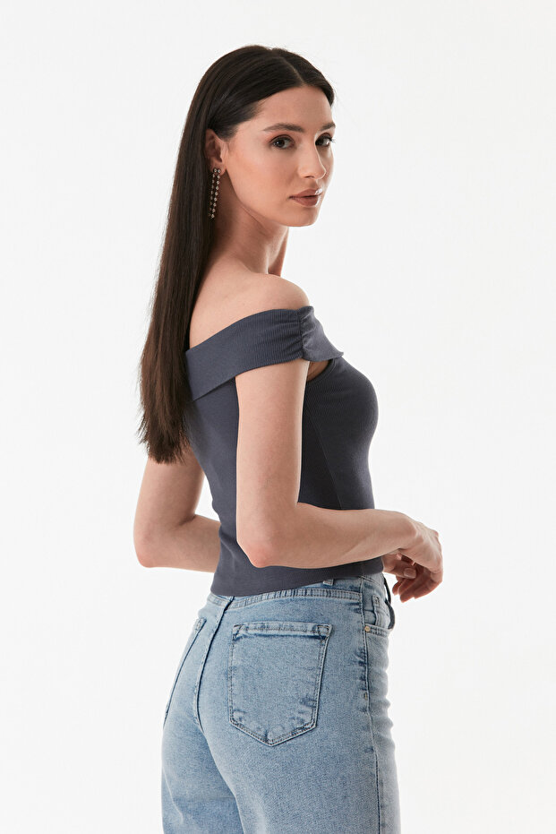 Basic Madonna Yaka Modal Bluz - 5