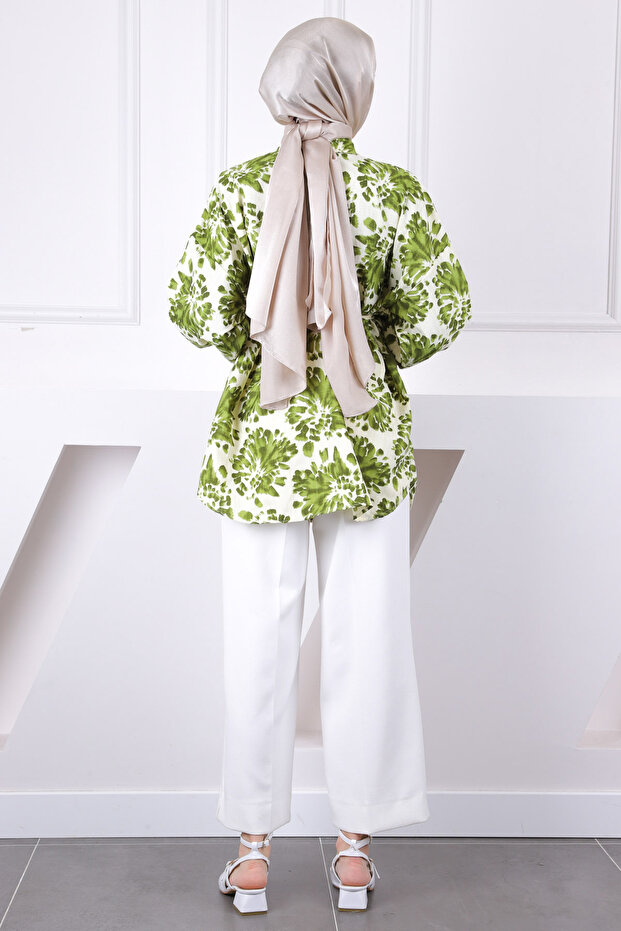 قميص بأزرار منقوشة باللون الكاكي - 4