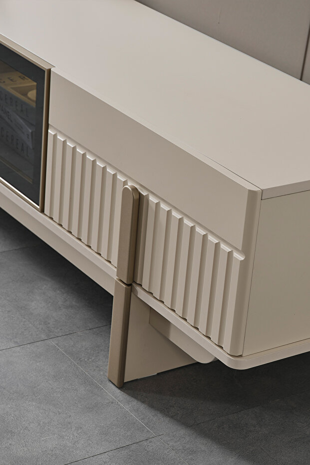 Oslo TV Ünitesi - 5