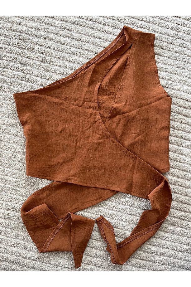 KAHVERENGİ tek omuz modeli ayarlanabilen one eye crop top - 4