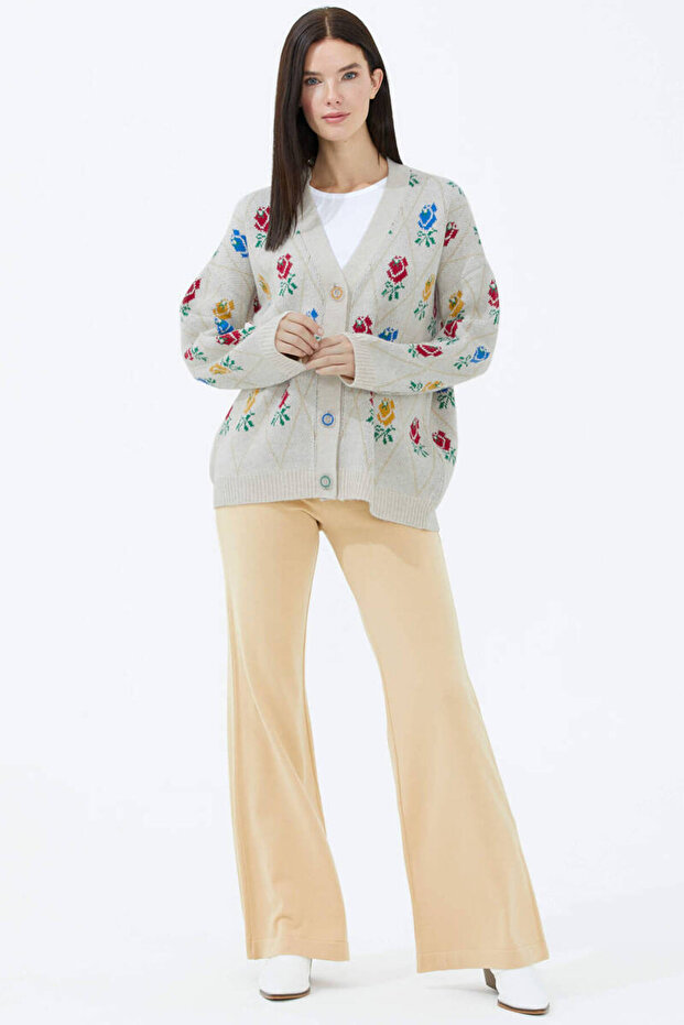 V-Neck Buttoned Rose Patterned Knitwear Cardigan - Light Beige