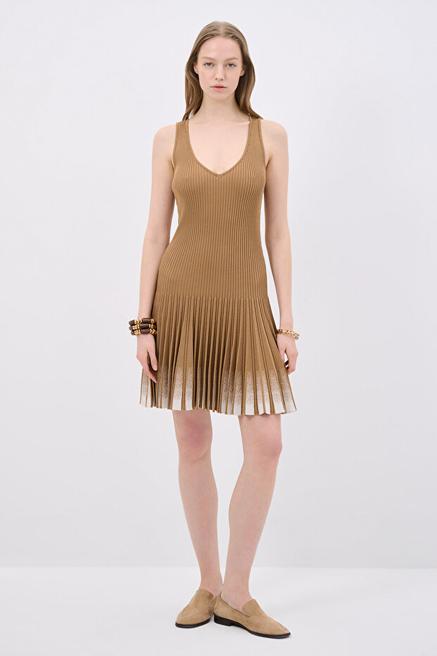 V Yaka Triko Elbise - 1