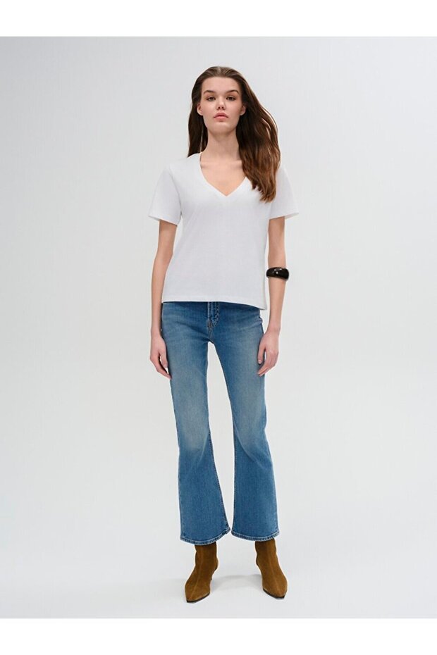 Lissue Cropped Flare Pants