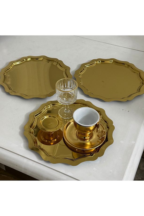 3 ADET GOLD RENK YUVARLAK DALGALI MODEL SERVİS VE SUNUM TEPSİSİ ÇELİK - 2