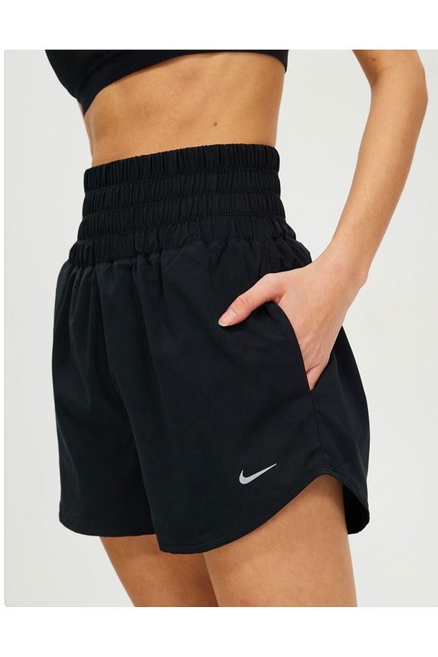 One Dri-Fit Ultra High-Waisted 8cm (approx.) Brief-Lined Multidirectional Siyah Kadın Şort - 1