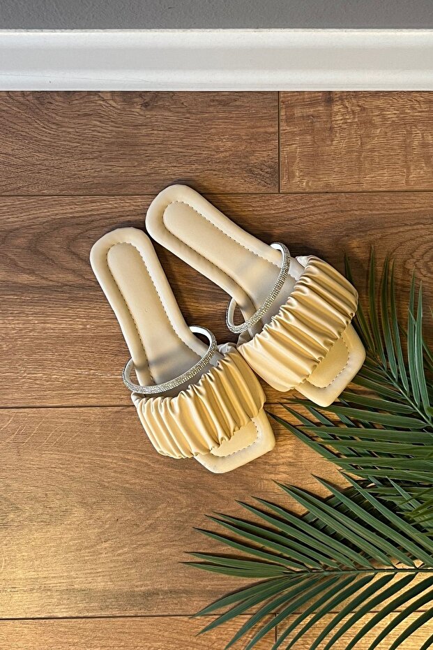 شبشب باسل بيج مرصع بحزام - 5