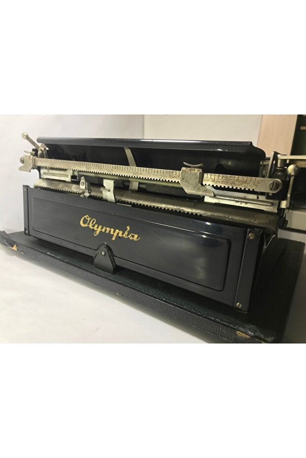 Olympia Simplex Çantalı Daktilo - 7