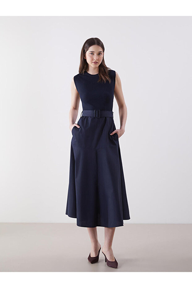 Esvab • Modern & Distinctive Zero Roba Collar Women's Dress