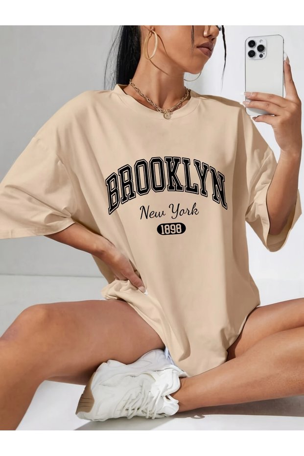 Brooklyn Letter Printed Off-Shoulder T-Shirt, Casual Short Sleeve Loose T-Shirt, Women's Clothing