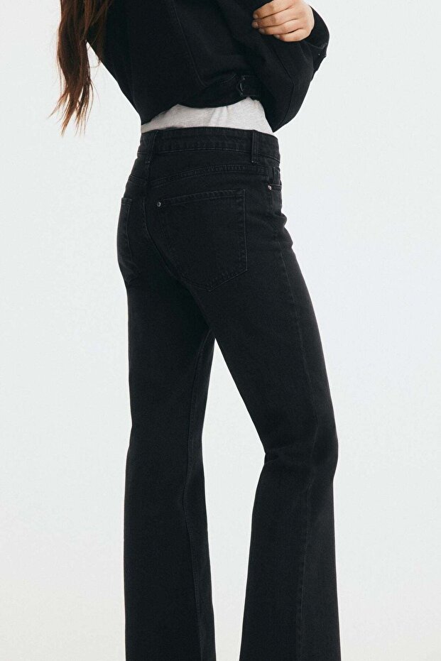 بنطال جينز بقصّة واسعة - 4