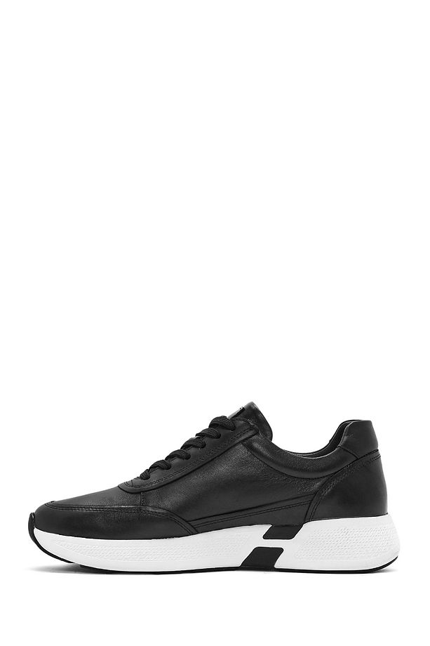 Erkek Siyah Bağcıklı Kalın Tabanlı Deri Sneaker 25SFD641518 - 2