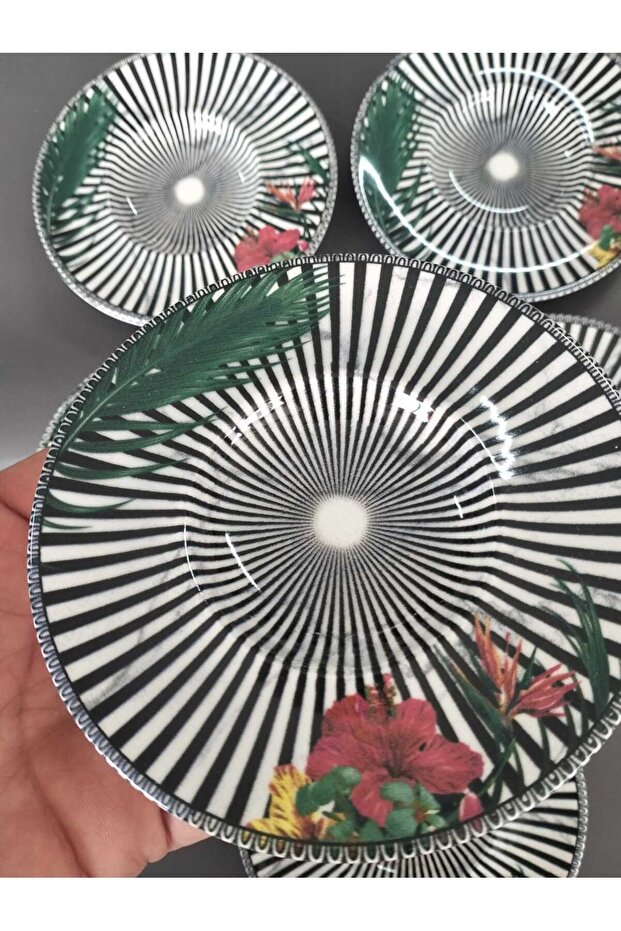 6 Patterned Porcelain Tea Plates - 1