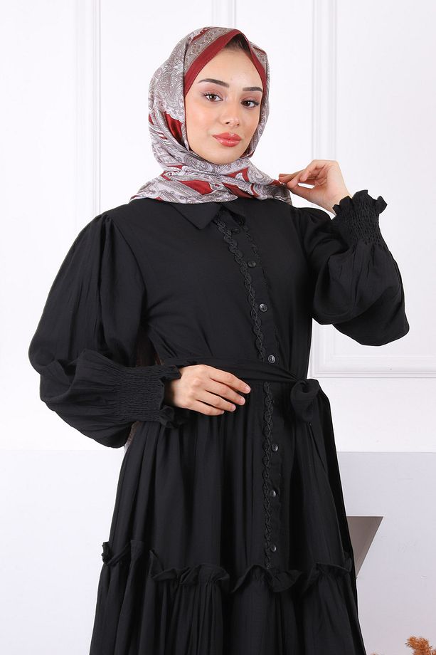 Siyah Önü Nakışlı Bel Kuşaklı Elbise - 4