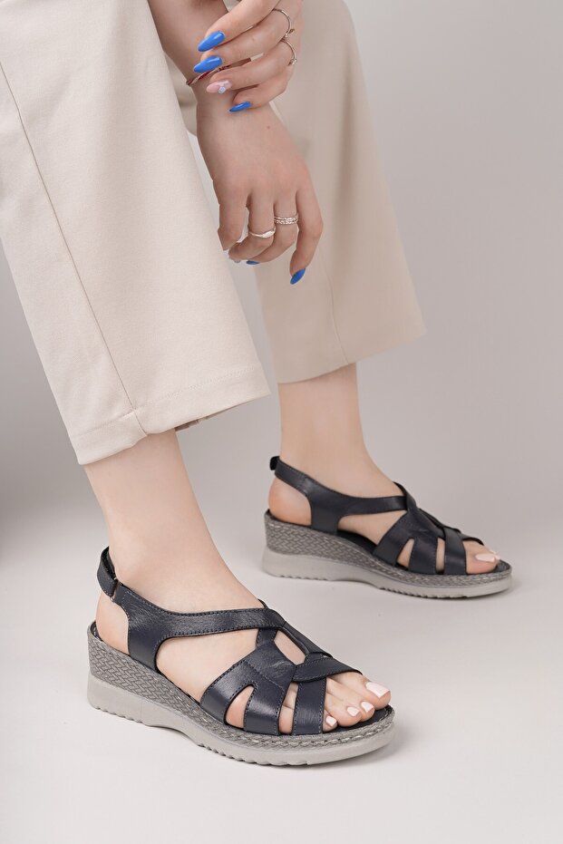Genuine Leather Women's Casual Lightweight Comfortable Sandals DD1952