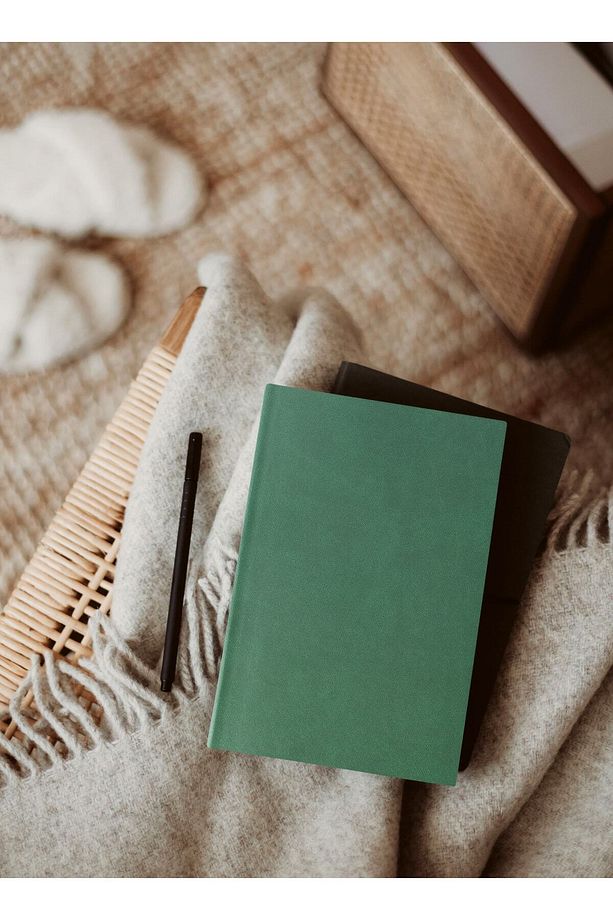 Çizgisiz Defter, Yeşil Termo Deri Kapaklı Çizgisiz Defter, 128 Yaprak, A5 Defter - 4
