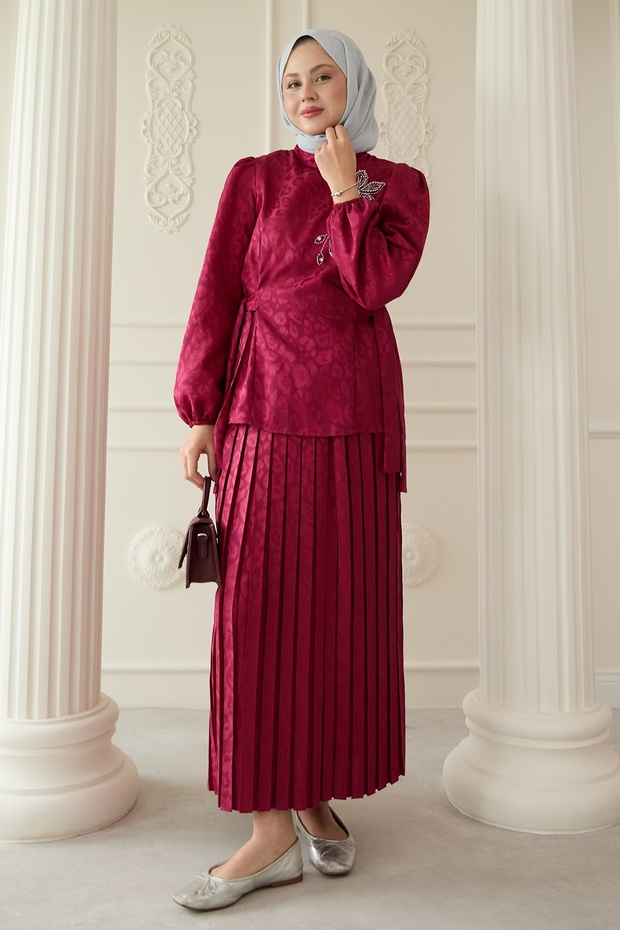 بدلة فوشيا مع تنورة جاكار منقوشة بنقشة الفهد - 3