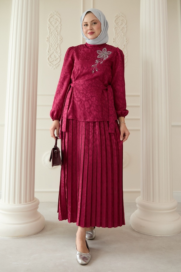 بدلة فوشيا مع تنورة جاكار منقوشة بنقشة الفهد - 1