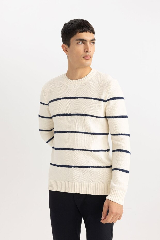 Standard Fit Regular Cut Gestreifter Strickpullover mit Rundhalsausschnitt B8887ax23wn - 3