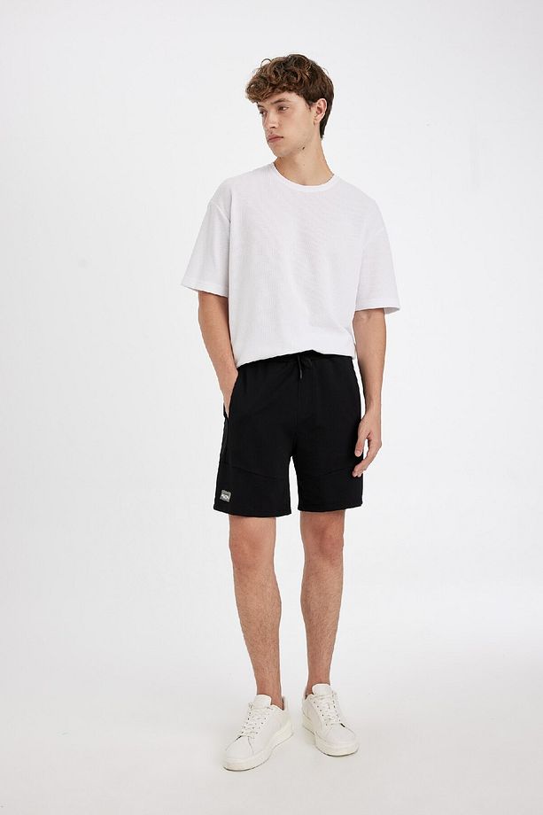 Slim Fit Dar Kesim Dar Paça Basic Düz Şort B8674ax24sm - 2