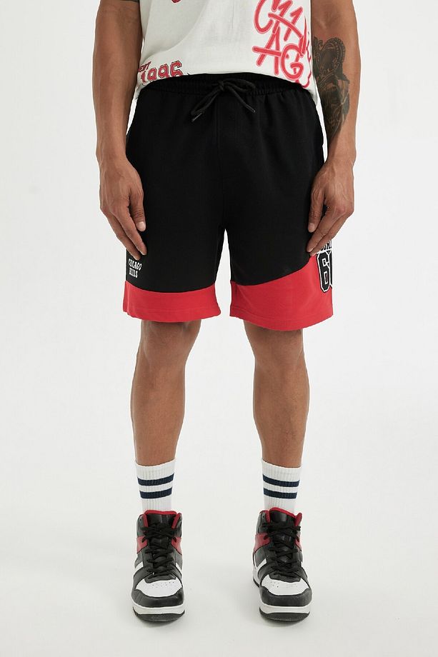 DeFactoFit NBA Chicago Bulls Standart Fit Düz Paça Şort B9894AX24SM - 3