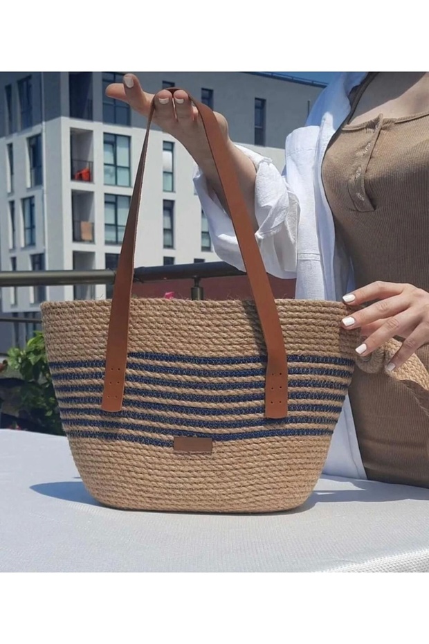 Straw bag tress rope detailed arm shoulder bag