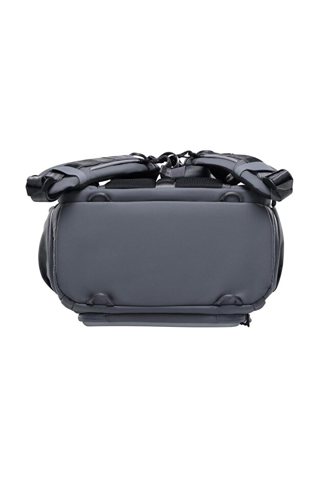 BP04 Hard Shell Camera Backpack 25L - 6