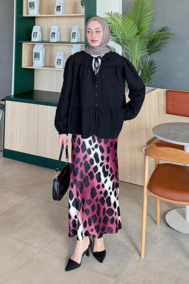V-Neck Muslim Hijab Shirt with Elastic Sleeves Black